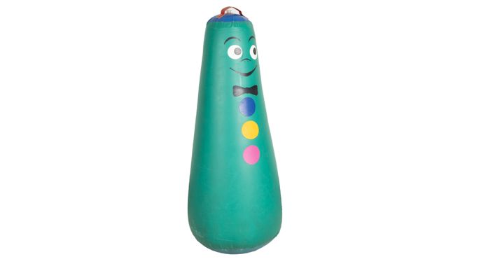 נחום תקום